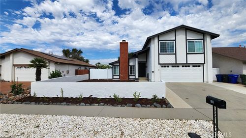 1810 Manzanita Ct, Vista, CA, 92083-7719 | Card Image