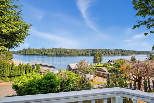 70 E Rustle Way, Grapeview, WA, 98546-9408 | Card Image
