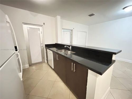 apt-3-1034 Lenox Ave, Miami Beach, FL, 33139-4816 | Card Image