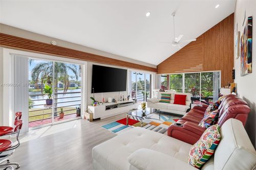 apt-201-7531 Nw 86th Ter, Tamarac, FL, 33321-2503 | Card Image