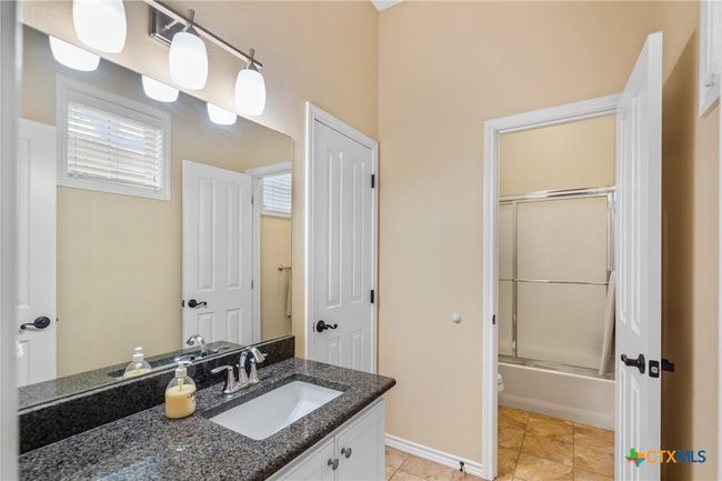 404 Iron Gate, House other with 5 bedrooms, 5 bathrooms and null parking in Victoria TX | Image 30