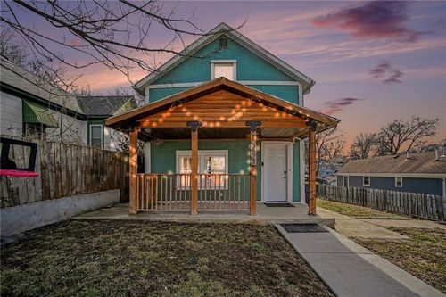 5823 10th St, Kansas City, MO, 64126-2001 | Card Image