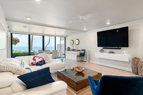 apt-p2-97652 Overseas Hwy, Key Largo, FL, 33037-2206 | Card Image