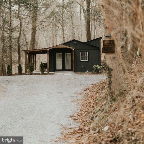 87 Pond Rd, DELTA, PA, 17314-8660 | Card Image