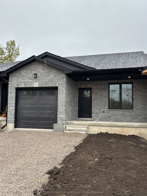 9-165 E Egan Avenue N, St Marys, ON, N4X0C9 | Card Image