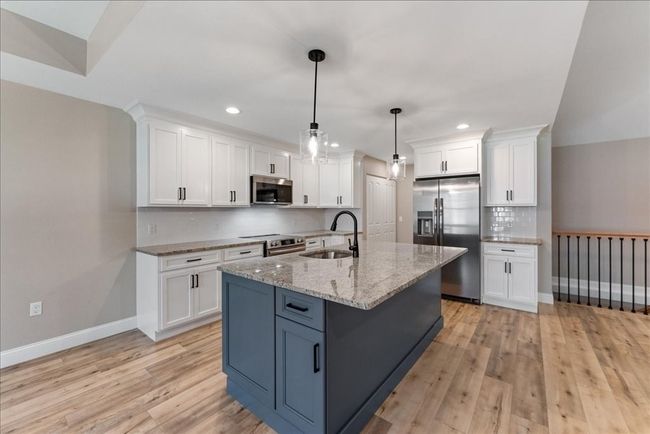 6 - 6 Nicols Way, Condo with 2 bedrooms, 2 bathrooms and 2 parking in Easthampton MA | Image 5