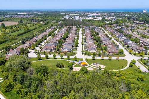 37 Chamberlain Cres, Collingwood, ON, L9Y0C9 | Card Image