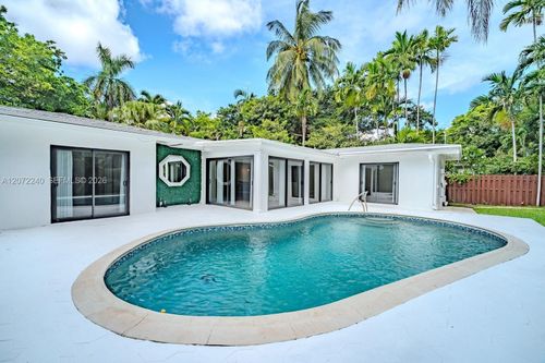 1825 Alamanda Dr, North Miami, FL, 33181-2601 | Card Image