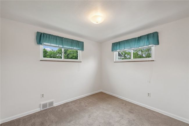 1239 Davis St, House other with 3 bedrooms, 2 bathrooms and null parking in Natrona Heights PA | Image 13