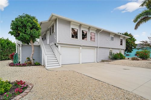 3630 Outrigger Ln, ST. JAMES CITY, FL, 33956-4202 | Card Image