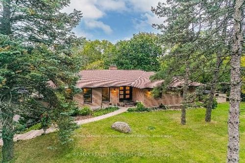 lower-44 Gibson Lake Dr, Palgrave, ON, L7E4B2 | Card Image