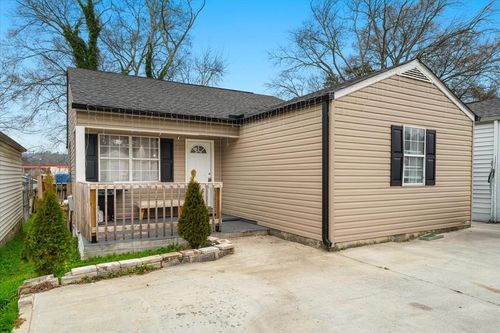 1411 Classic Chase Dr, DALTON, GA, 30721-8487 | Card Image