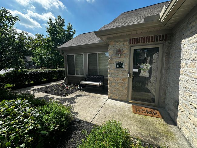 4163 Windbud Dr, Condo with 2 bedrooms, 2 bathrooms and null parking in New Albany OH | Image 5
