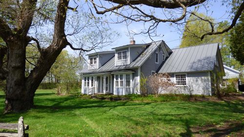 637 Vt Route 111, Derby, VT, 05829 | Card Image