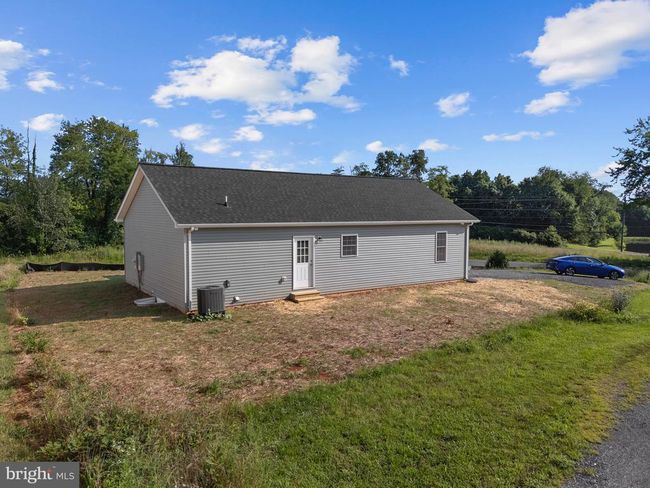 33 Barrington Dr, House other with 3 bedrooms, 2 bathrooms and null parking in STANARDSVILLE VA | Image 8