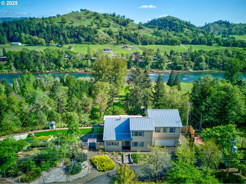 14115 N Bank Rd, Roseburg, OR, 97470-7930 | Card Image