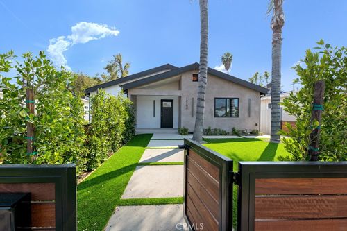 18240 Hartland St, Reseda, CA, 91335-4541 | Card Image