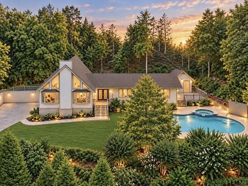 2219 Rocky Face Cir, Dalton, GA, 30720-2941 | Card Image