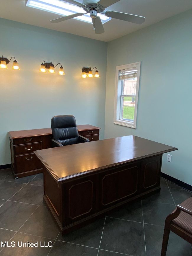 zz Office 10 | Image 11