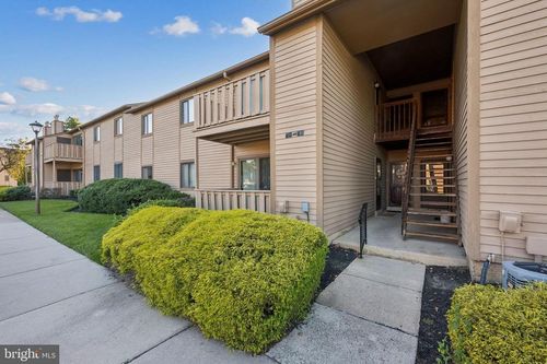 706 Woodhollow Dr, MARLTON, NJ, 08053-1047 | Card Image