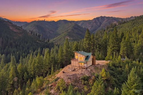 7 Scenic Rim Cir, Lowman, ID, 83637-1000 | Card Image
