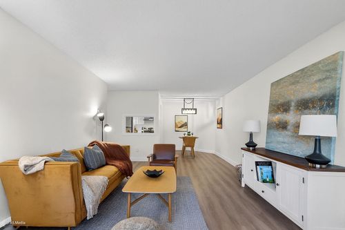 309-385 Ginger Dr, New Westminster, BC, V3L5L6 | Card Image