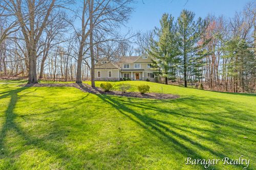 8790 Laurel Ridge Dr, Alto, MI, 49302-9051 | Card Image