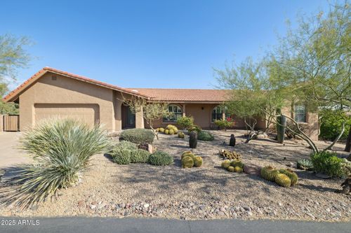 2044 Smoketree Dr, Carefree, AZ, 85377-4025 | Card Image