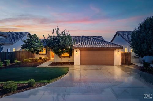 7125 Cattail Creek Way, Bakersfield, CA, 93311-4613 | Card Image