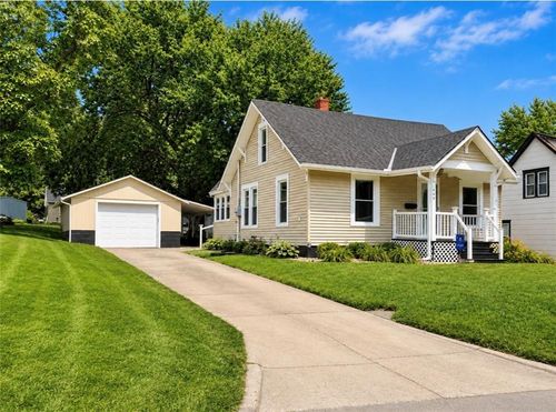 609 S Walnut St, Maryville, MO, 64468-2560 | Card Image