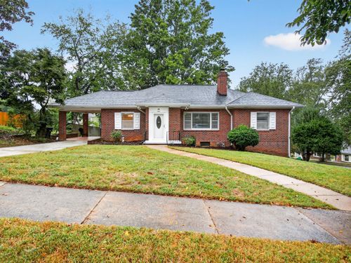 4401 Hilltop Dr, Lynchburg, VA, 24502-1211 | Card Image