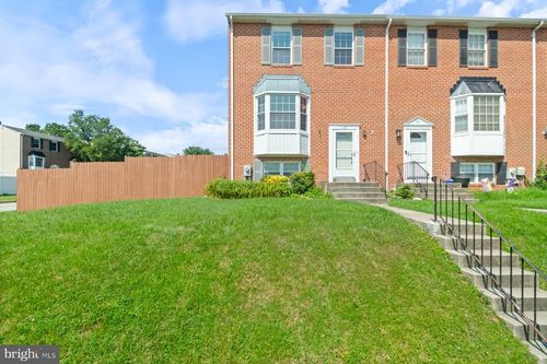 18 Perryoak Pl, NOTTINGHAM, MD, 21236-5016 | Card Image
