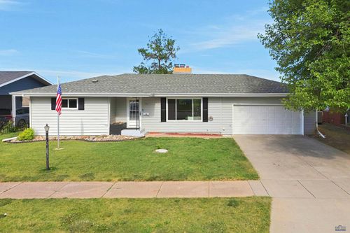 210 Pinedale Dr, Rapid City, SD, 57702-1950 | Card Image