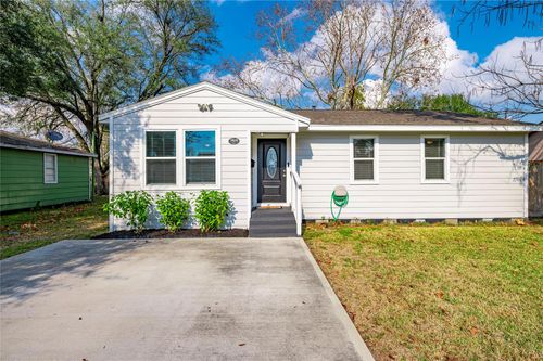 7429 Valeda Dr, Deer Park, TX, 77536-6035 | Card Image