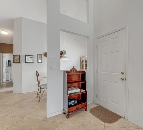 8560 Logia Cir, Boynton Beach, FL, 33472-7111 | Card Image