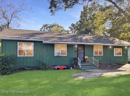 936 W 6th St, Hattiesburg, MS, 39401-3317 | Card Image