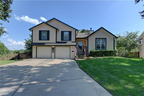 129 Brookwood St, Lansing, KS, 66043 | Card Image
