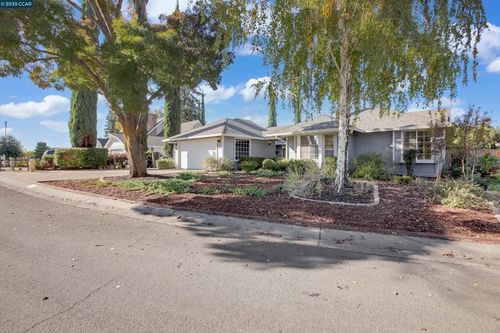 1160 Bryn Mawr Dr, Yuba City, CA, 95993-9003 | Card Image