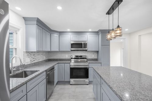 25 Lakeview St, Blackstone, MA, 01504-1931 | Card Image