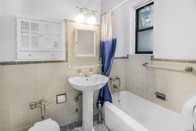 APT-224 - 69-10 Yellowstone Blvd, Home with 1 bedrooms, 1 bathrooms and null parking in Forest Hills NY | Image 10