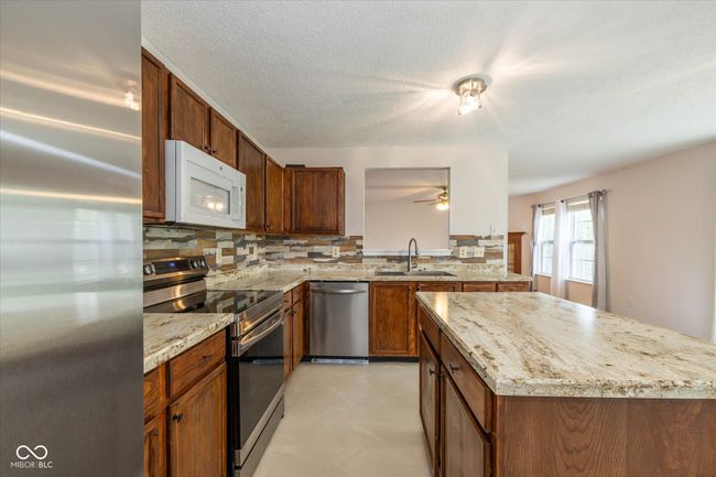 14523 Lee Stewart Ln, House other with 3 bedrooms, 3 bathrooms and null parking in Fishers IN | Image 10