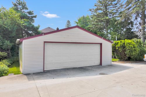 429 Edgewater Dr, Algonac, MI, 48001-1632 | Card Image