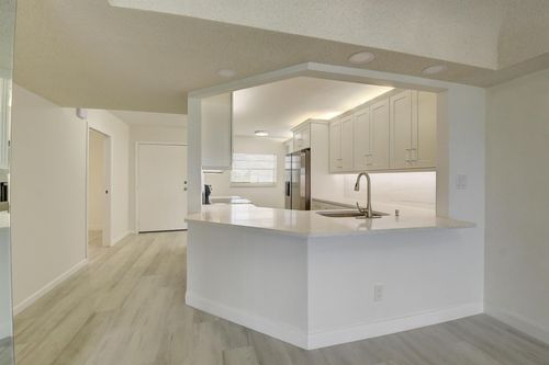 apt-406-23305 Barwood Ln N, Boca Raton, FL, 33428-6730 | Card Image