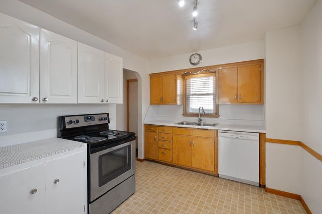 Main Floor Kitchen | Image 8
