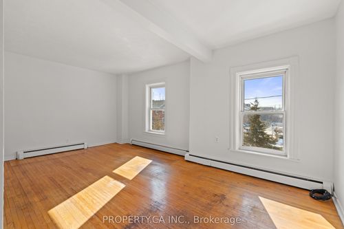 upper-120 Stephenson Ave, Toronto, ON, M4C1G4 | Card Image