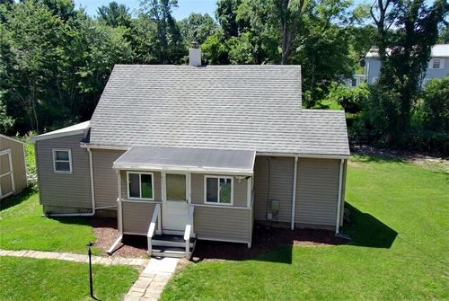 21 Narragansett Rd, Cumberland, RI, 02864-5915 | Card Image