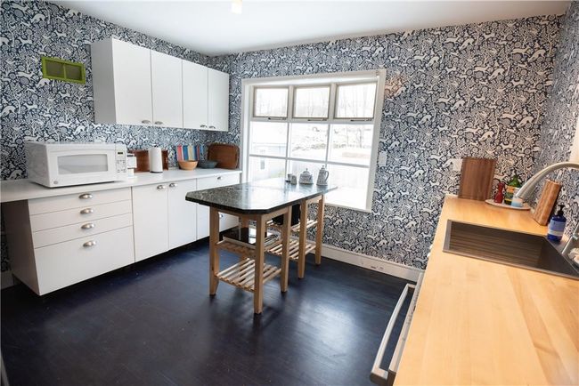 65 Main St, House other with 4 bedrooms, 2 bathrooms and 1 parking in Esopus NY | Image 4
