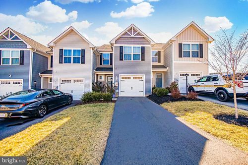 91 Otero Ln, HEDGESVILLE, WV, 25427-6341 | Card Image