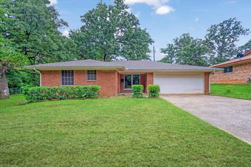 118 E Florence St, Denison, TX, 75021-7713 | Card Image