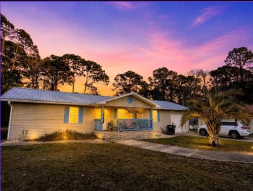 30 Jefferson St, Eastpoint, FL, 32328-3327 | Card Image